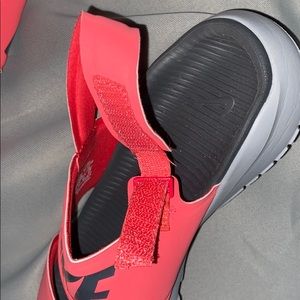 Nike Shoes - Nike Sandals Nike Shoes - Nike Sandals